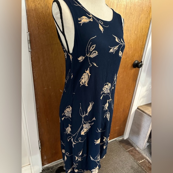 Navy Flowy Floral Mini Dress - Picture 2 of 8